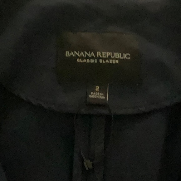 Banana Republica Dark Blue Blazer with Red and White Trim - Picture 10 of 12